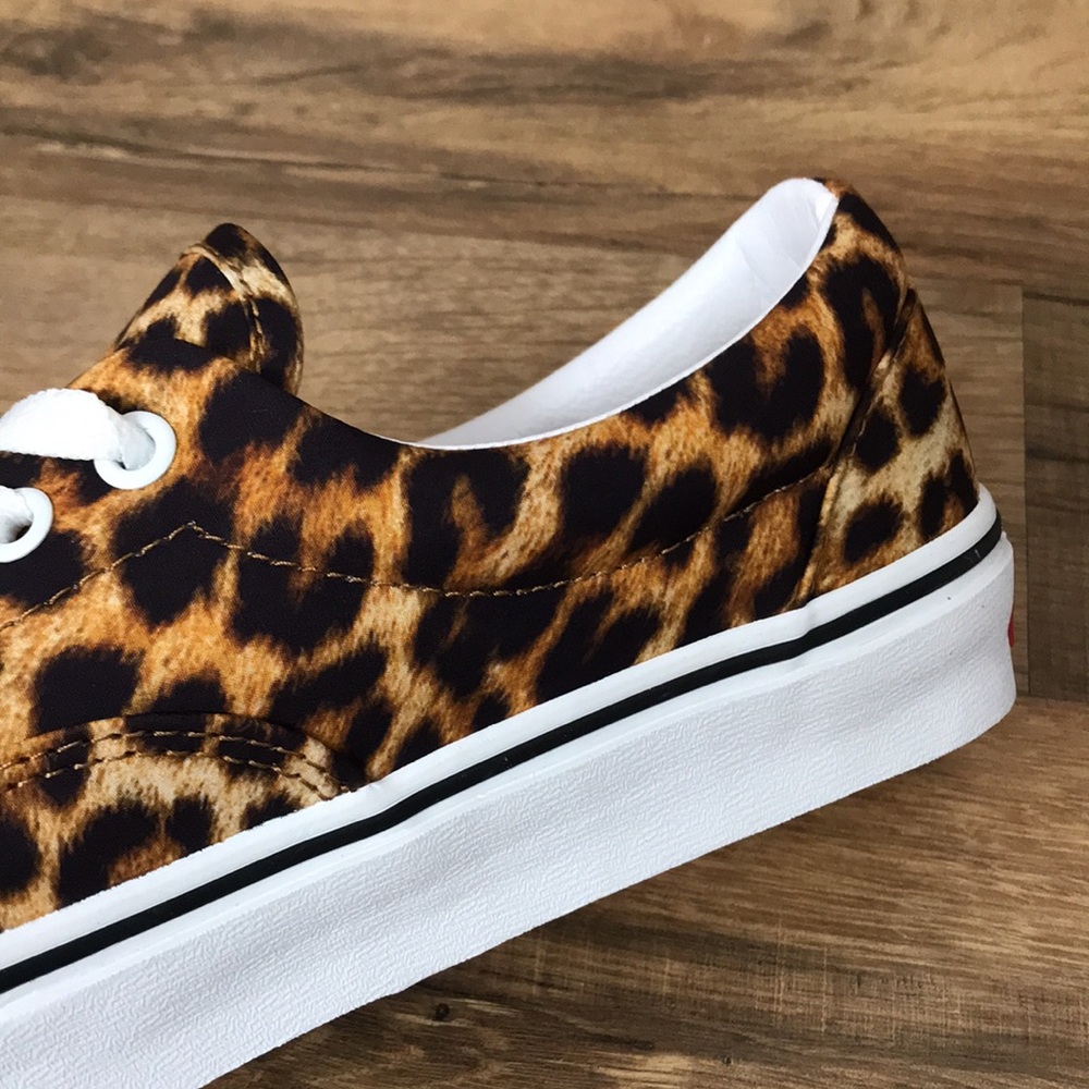 VANS ERA BRAND NEW - Picture 7 of 16